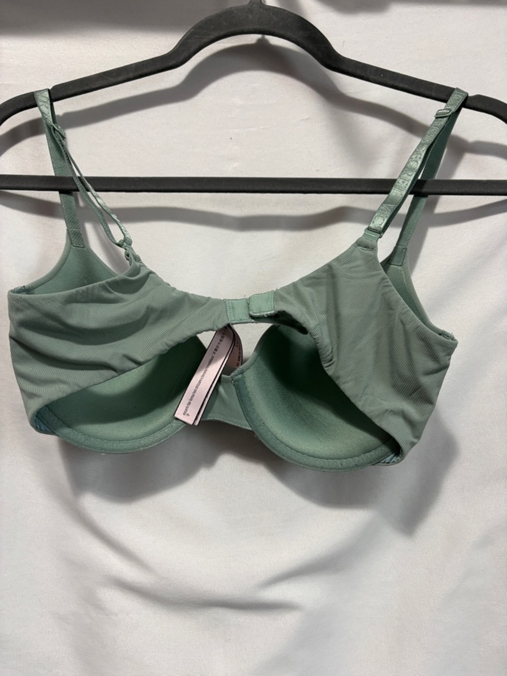 Wireless Lightly Padded Sage Green T-Shirt Bra - Brand: - Picture 2 of 3